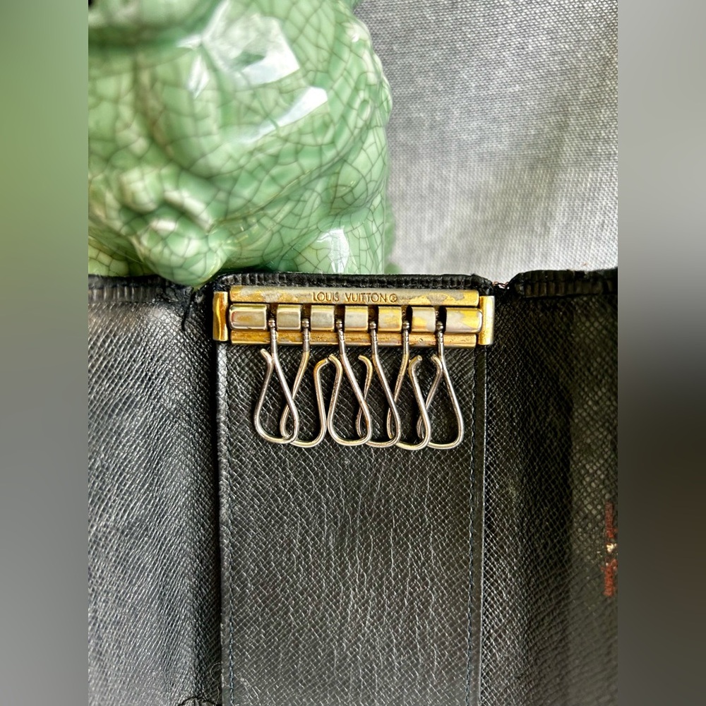 Louis Vuitton Key - Picture 5 of 11